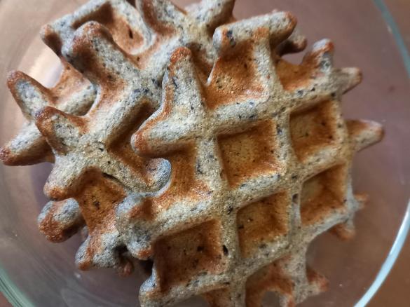 Beeren-Grieß-Waffeln (BLW)