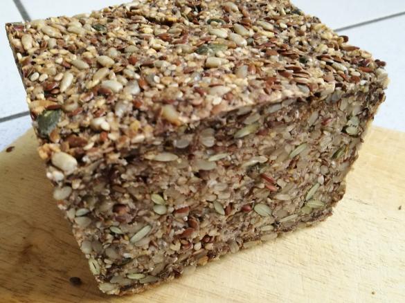 Körnerbrot ohne Backtriebmittel