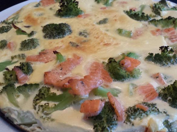 Brokkoli Lachs Quiche ohne Boden   LOGI, Low Carb, SiS