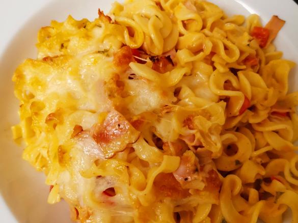 Saftiger Nudel-Schinken-Auflauf