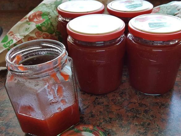 Erdbeer-Rhabarber-Apfel-Marmelade