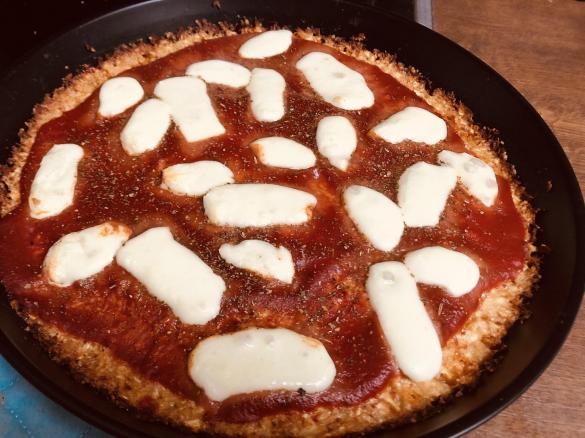 Blumenkohl Pizza - Low Carb