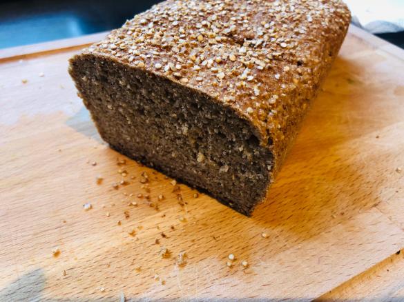 Hafer-Goldleinsamen-Dinkelbrot