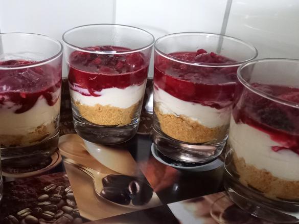 Beeren-Vanille-Nachtisch