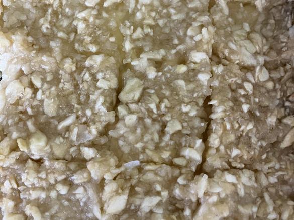 Apfelkuchen mit Apfelmus und Zuckerglasur