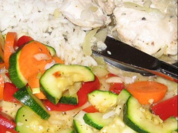 Hühnchenbrustfilet mit Gemüse und Reis (All-in-one)