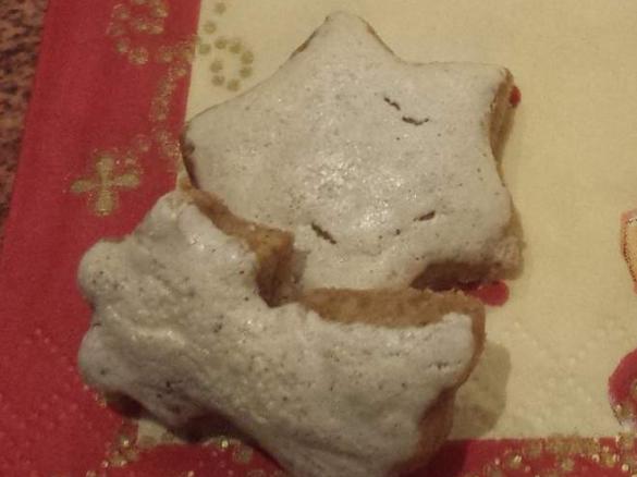 Zimtsterne mit Walnüssen