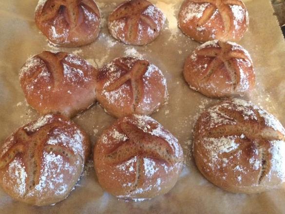 Weltallerbeste 12 Dinkelbrötchen oder 3 Baguettes "Annika"