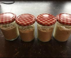 fruchtige Haferflocken im Glas