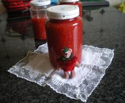 Erdbeermarmelade mit Cointreau