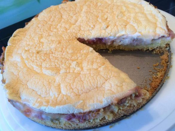 Rhabarberkuchen mit Baiser