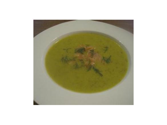 Gewürzgurkensuppe mit Lachsstreifen