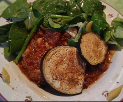 Tomaten Couscous mit Aubergine, Zucchini und Spinat Topping - vegan - veggie - fitness - gesund - low fat 