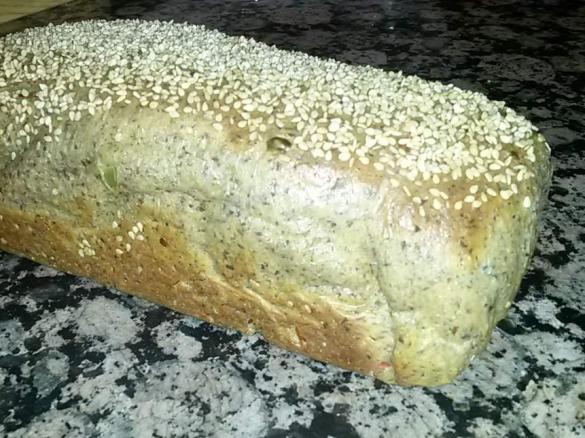 Leinsamenbrot mit Chilli - Low Carb