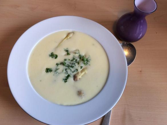Spargelcremesuppe