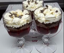 Schwarzwälder Kirschtorte im Glas