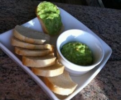 Avocado-Knoblauch Aufstrich