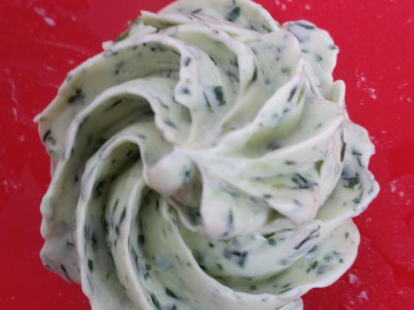 Kräuterbutter mit QimiQ Classic