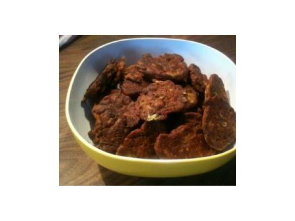 Zwiebel Bhajees mit Joghurt-Dip