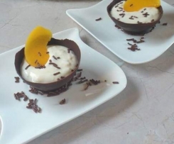 Schoko-Dessert-Schälchen mit Pfirsich-Eierlikör-Quark
