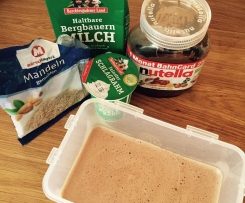 Nutella-Nuss-Eis zum Dahinschmelzen