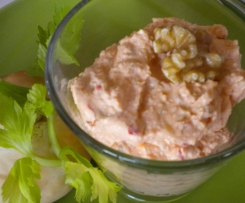 Frischkäse-Aufstrich mit Walnüssen