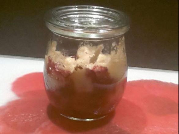 Apfel-Beeren-Crumble