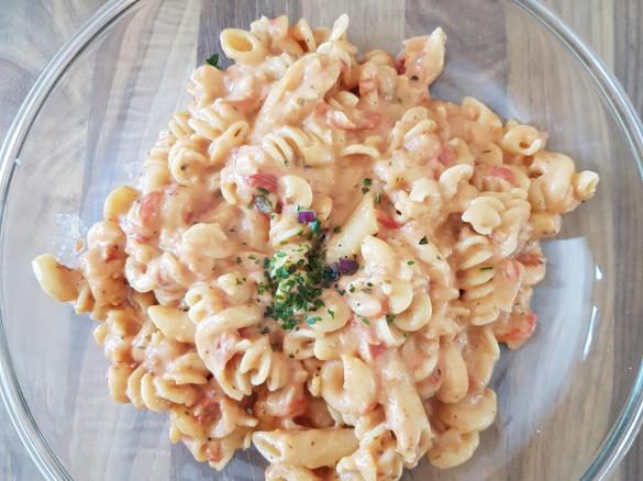 Tomaten-Sahne-Nudeln