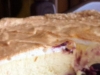 Käsekuchen mit Kirschen und Baiser
