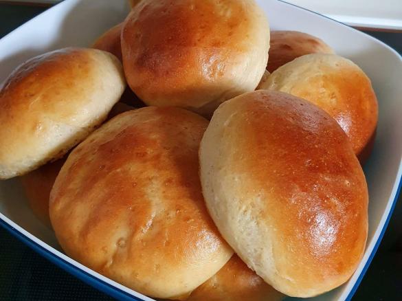 Fluffige Burger Buns (Burger Brötchen)