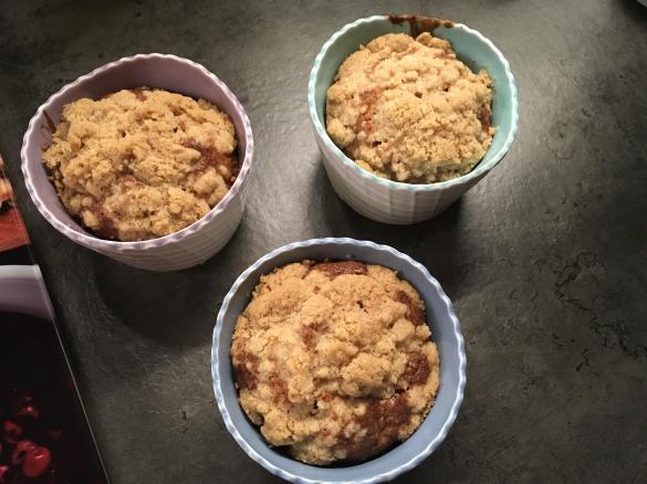 Apfel-Walnuss-Muffins mit Zimtstreuseln