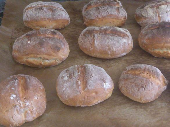  Knusprige Dinkelbrötchen