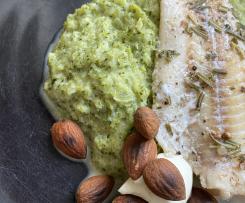 Brokkolimus mit Seelachs