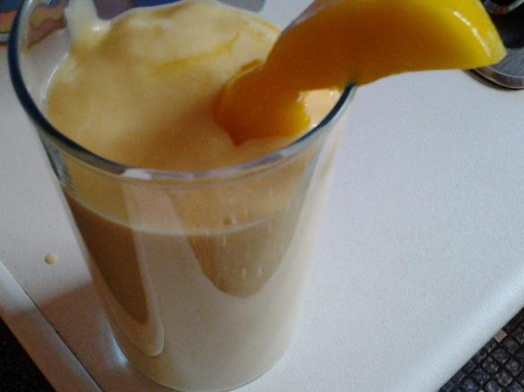 vegan Mango Lassi, Mangolassi
