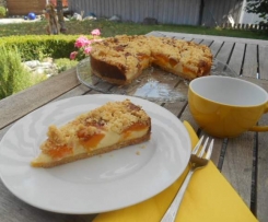Käsekuchen mit Früchten