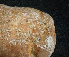 Variation von Roggen-Weizen-Mischbrot mit Sauerteig