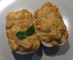 Thunfisch-Ananas-Pizzabrötchen