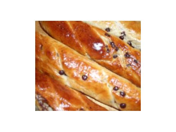 Viennoises mit Schokoladen-Stückchen (Milchbrötchen mit Schokolade)