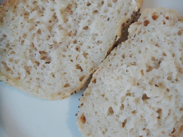 Variation mit Trockensauerteig - Glutenfreie Joghurtbrötchen mit Sesam und Mohn