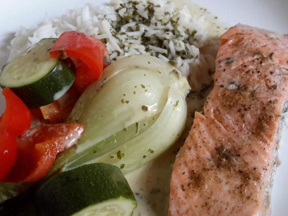 Lachs in 7-Kräuter-Senf-Sauce