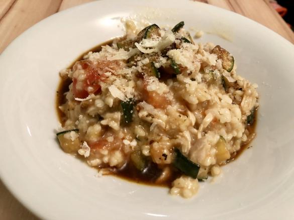 Risotto mit pulled chicken und Zucchini