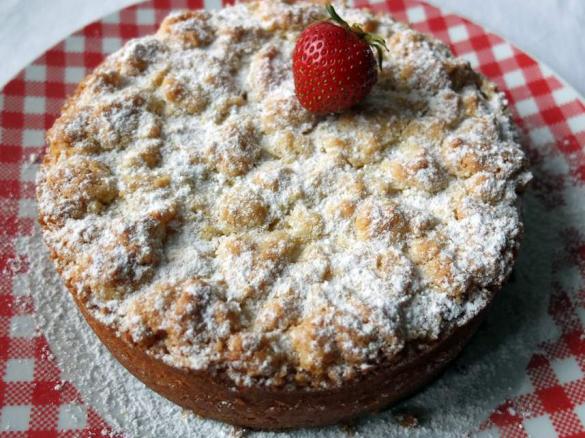 Käse-Streuselkuchen mit Fruchtschicht