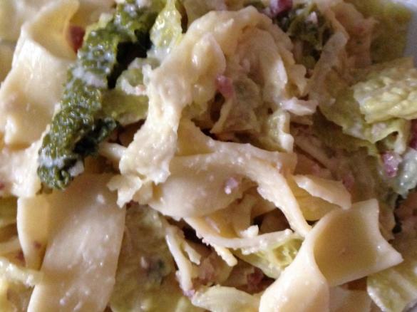 Bandnudeln mit Schinken-Sahne-Wirsing-Soße