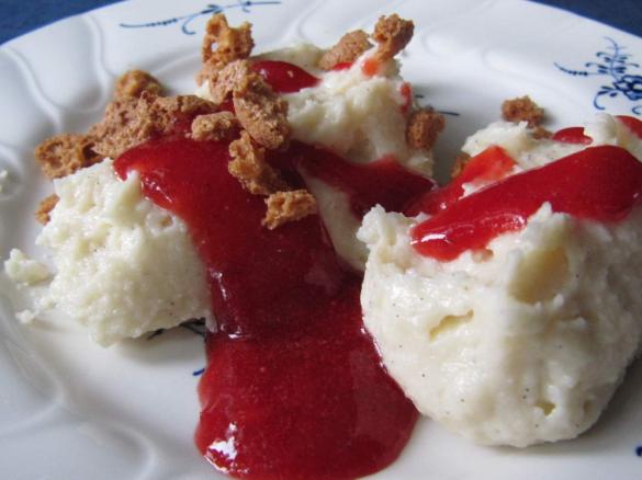 Grießflammeri mit Marzipan