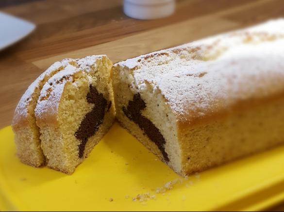 Osterhase im Kuchen
