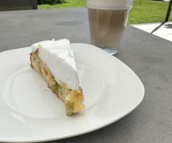 Rhabarberkuchen mit Baiserhaube