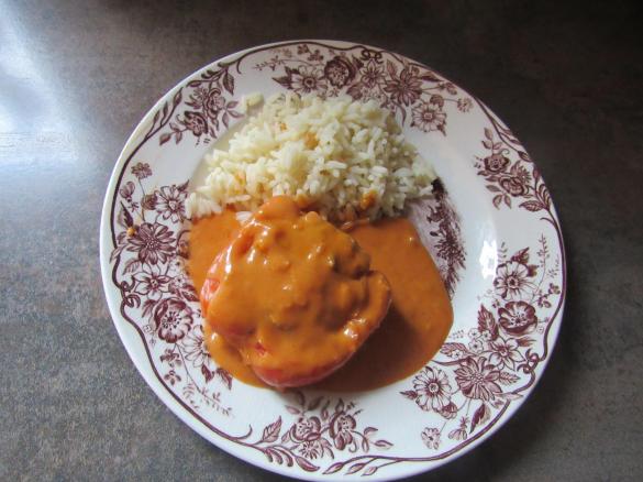 Gefüllte Paprikaschoten mit Reis