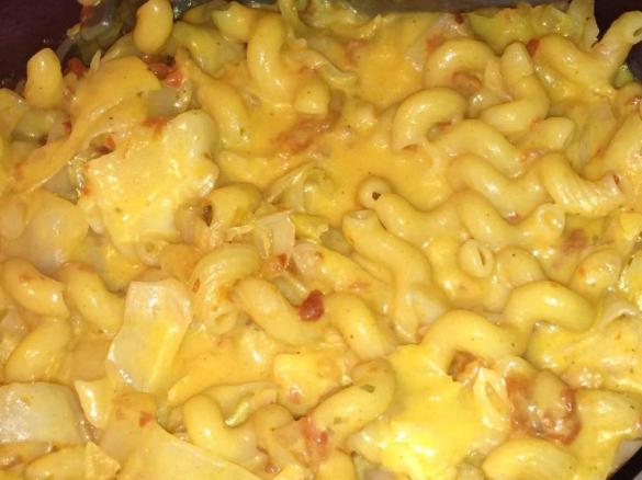 All- in- One Nudeln mit Spitzkohl und Kokosmilch