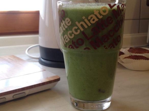 Green Smoothie Pre Workout Smoothie - vegan - veggie - fitness - gesund