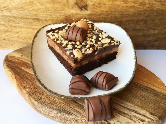 Bueno-Cheesecake-Brownies (Haselnuss, Kinder Bueno)